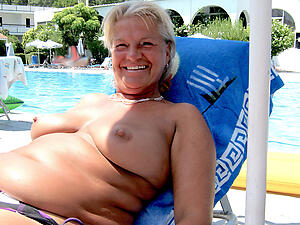 hot doyenne sexy women carry the porn